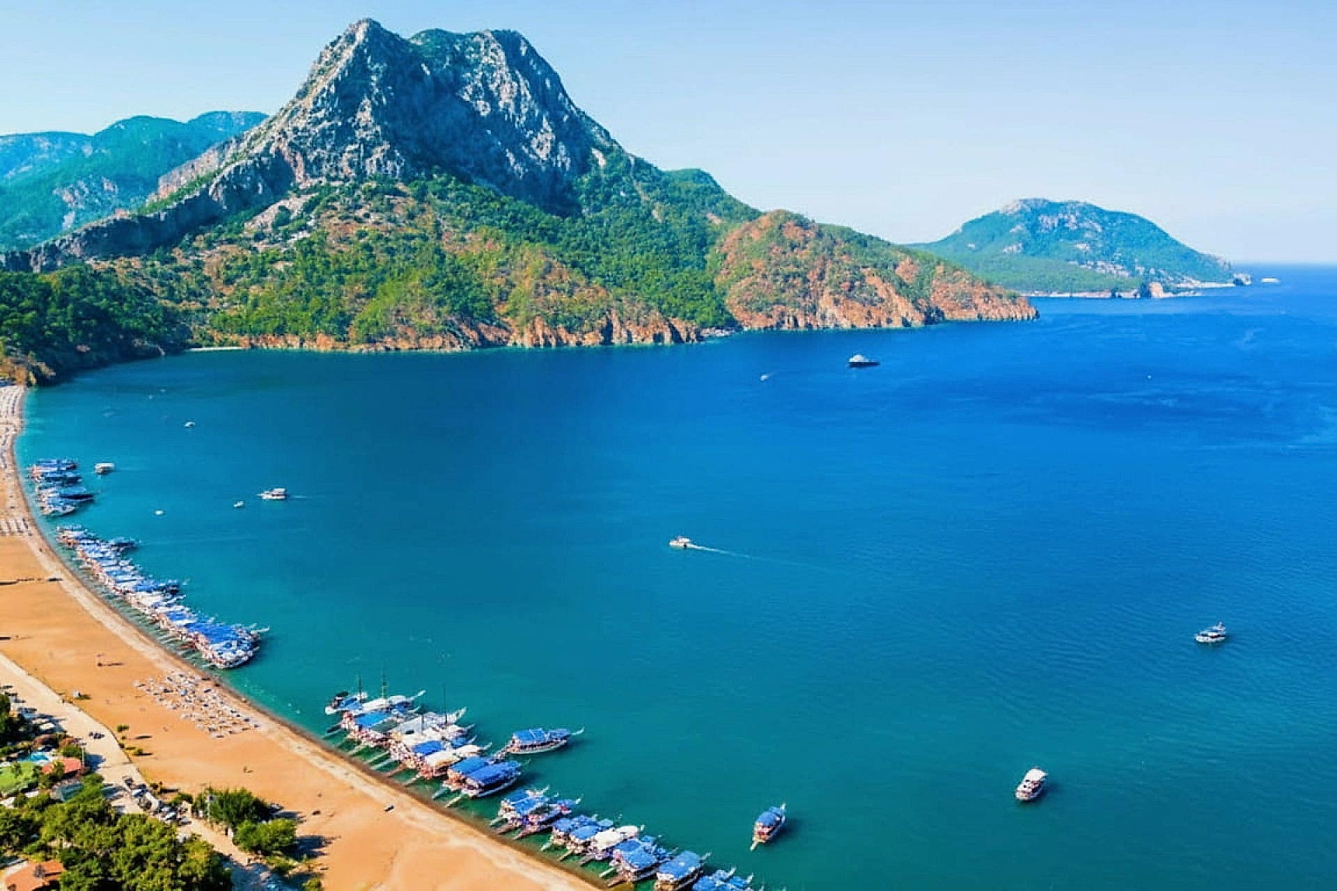 Tekne Tatili Rehberi  - Adrasan Koyu’nda Huzurlu Bir Gün: Tekne Turları ve Yüzme Noktaları