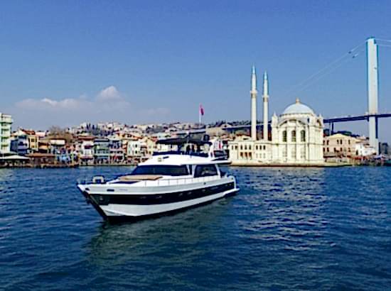 River Motoryat - İstanbul Boğazı